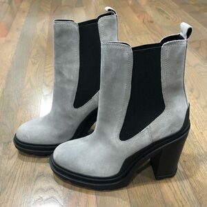 Womens heeled ankle boot. New with tags.